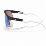 Vista lateral de Oakley BXTR OO9280 03-39 con varillas transparentes y montura negro mate