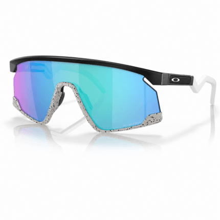 Oakley BXTR OO9280 03-39 en perspectiva con montura negro mate y varillas transparentes