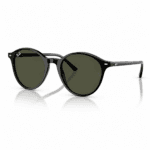 Lentes de sol Ray-Ban RB2230 901/31 con diseño cuadrada, montura pulido negro y cristales g-15 verde, vista angular sobre fondo blanco.