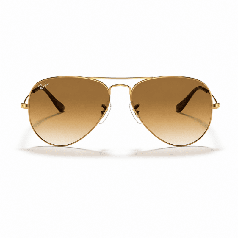 Lentes de sol Ray-Ban RB3025 001/51 con montura pulido oro arista y cristales marrón claro, vista frontal sobre fondo blanco.