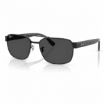 Lentes de sol Ray-Ban RB3751CH 002/K8 con diseño cuadrada, montura pulido negro y cristales polarized+ gris oscuro, vista angular sobre fondo blanco.