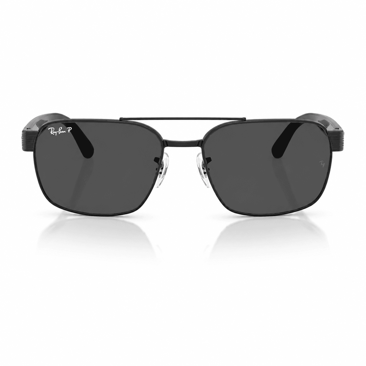 Lentes de sol Ray-Ban RB3751CH 002/K8 vista frontal Lentes de sol Ray-Ban RB3751CH 002/K8 con montura pulido negro y cristales polarized+ gris oscuro, vista frontal sobre fondo blanco.