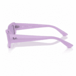 Ray-Ban RB4425 6758/1A lentes de sol con estructura nailon, cristales violeta y varillas de 145 mm, vista lateral sobre fondo blanco.