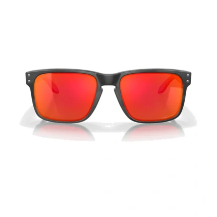 Oakley Holbrook Black Camo Collection OO9102-E955 con montura Black Camo y lentes Prizm Ruby, vista frontal sobre fondo blanco.