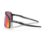 Oakley Sutro OO9406-0837 con montura negro mate y lentes Prizm Road, vista lateral sobre fondo blanco.