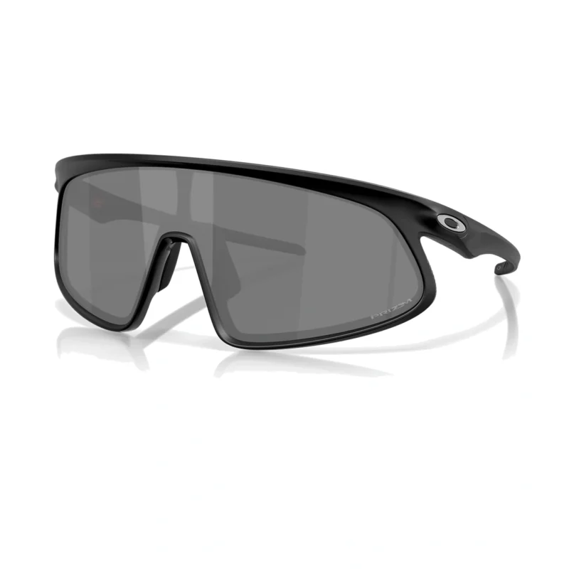 Oakley RSLV OO9484D-0149 con montura negro mate y lentes Prizm Black, vista diagonal sobre fondo blanco.