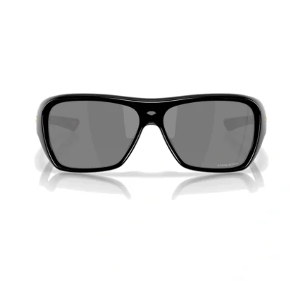 Oakley Chaminade OO9492-0160 con montura negro brillante y lentes Prizm Black, vista frontal sobre fondo blanco.
