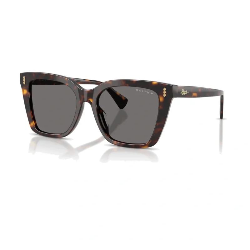 Ralph RA5349U 5003/81 con montura carey oscuro brillante y lentes gris polarizado, vista diagonal sobre fondo blanco.