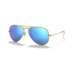 Ray-Ban RB3025 112/17 vista diagonal sobre fondo blanco.