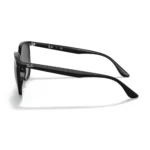 Ray-Ban RB4378 601/8G vista lateral sobre fondo blanco.