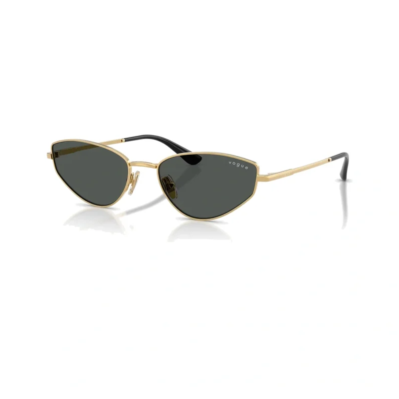 Vogue VO4339S 280/87 con montura dorado y lentes gris oscuro, vista diagonal sobre fondo blanco.